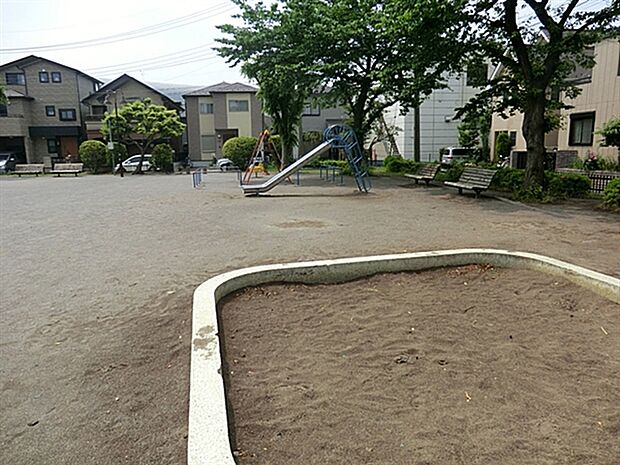 辻中道公園(約709m)