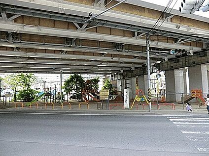 東名神木公園 146m