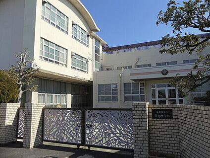 名古屋市立豊国中学校 906m