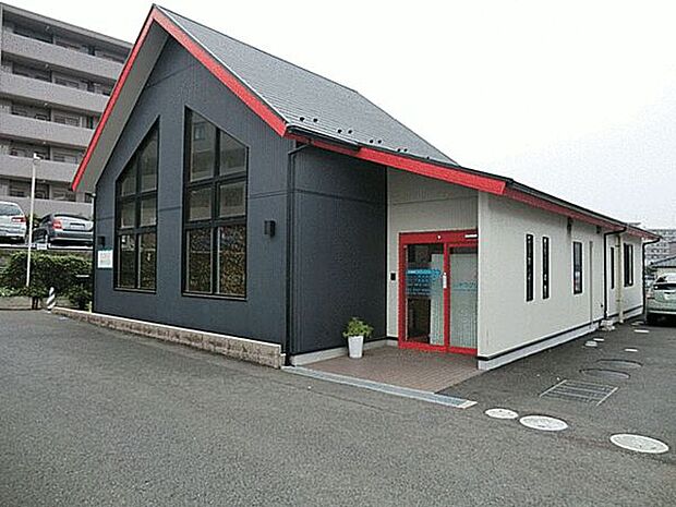 飯ケ谷内科クリニック(約898m)