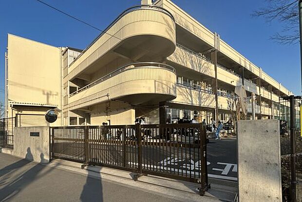 浦安市立浦安中学校(約449m)