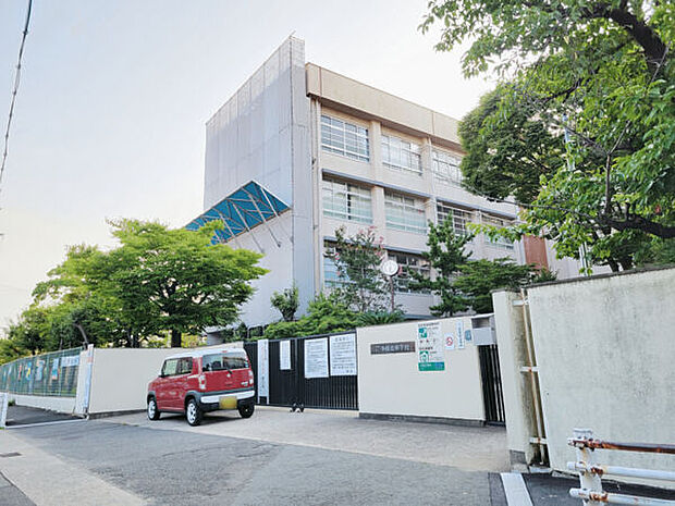 アル・プラザあまがさき(約1,006m)