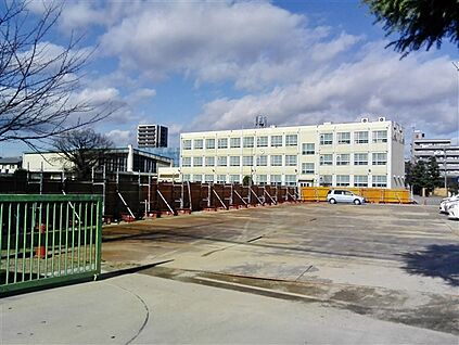 名古屋市立大森小学校 475m