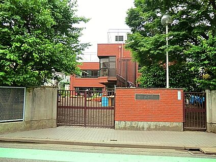 桜ケ丘幼稚園 771m