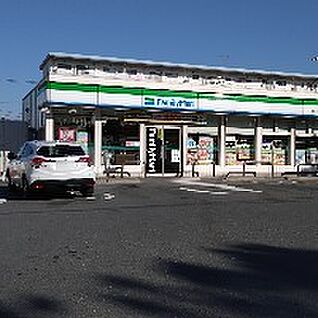 ファミリーマート平塚虹ヶ浜店 1218m