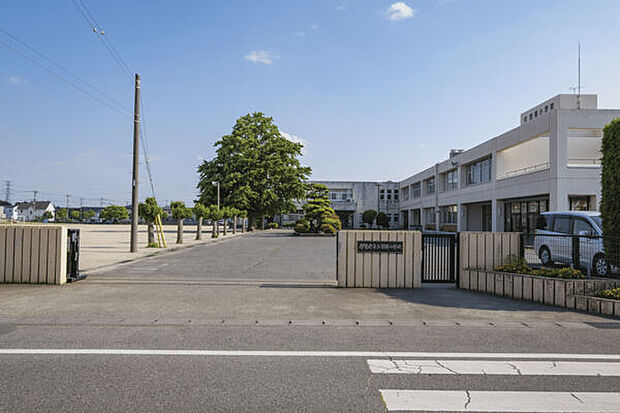 伊勢崎市立宮郷小学校（約417m）
