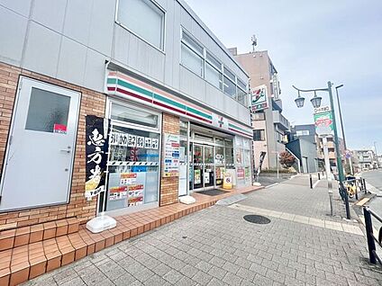 セブン-イレブン板橋大谷口2丁目店 806m