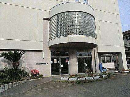 茅ヶ崎市立松浪小学校 860m