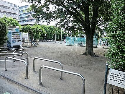 越戸公園 444m