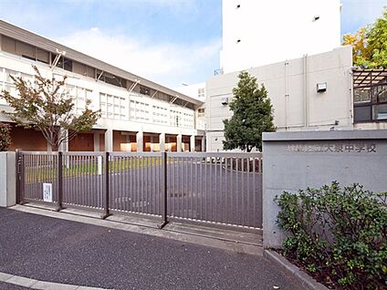 練馬区立大泉中学校 1722m
