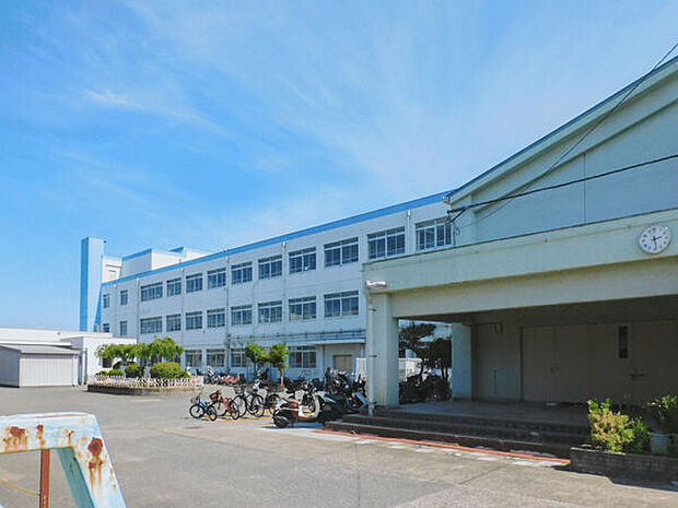 高槻市立若松小学校(約788m)
