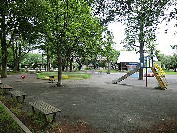 柏葉公園（約655m）