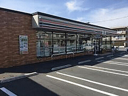セブンイレブン越谷大林店 1087m