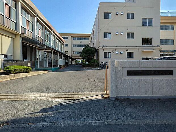 松戸市立新松戸南中学校（約1,190m）