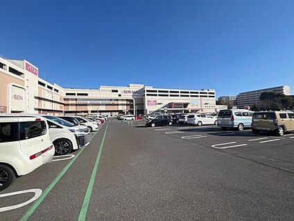 イオンモール船橋 888m