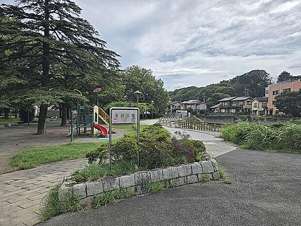本町公園(約724m)
