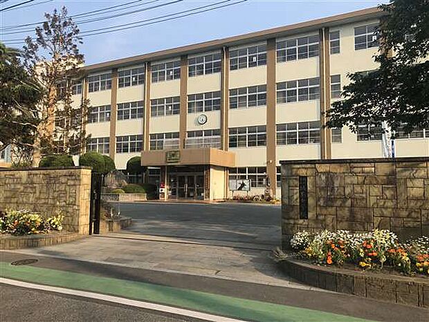 福岡市立城南中学校（約1,115m）