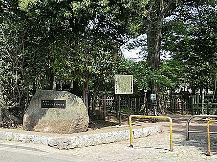 目黒区立すずめのお宿緑地公園 635m