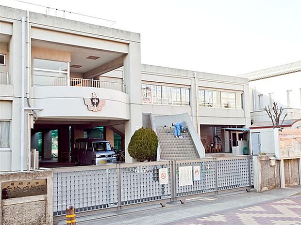 川崎市立高津中学校（約1,692m）