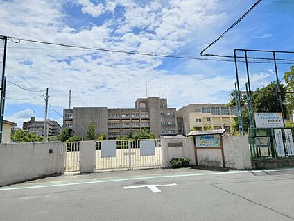 尼崎市立武庫の里小学校 359m