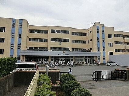 流山市立流山北小学校 633m