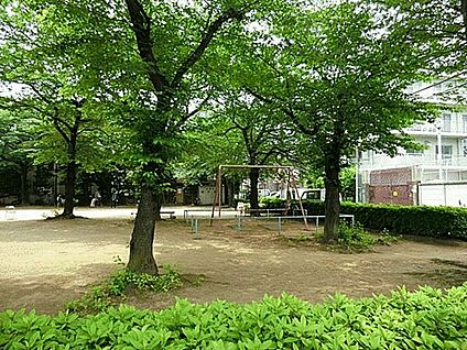 西川口4丁目公園 1014m