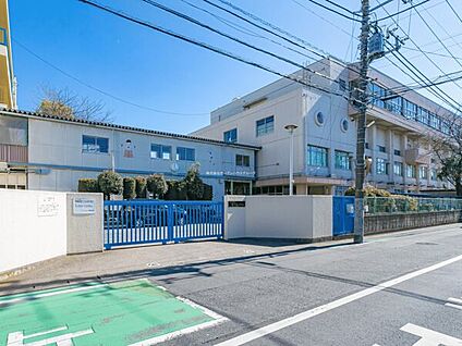 川口市立前川東小学校 429m