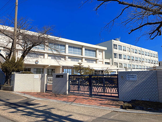 名古屋市立一柳中学校（約420m）
