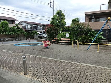 東林間７丁目公園 679m