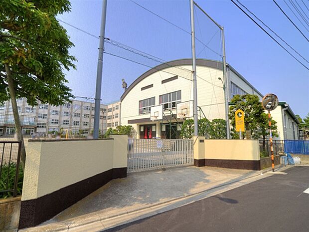 足立区立第六中学校（約664m）