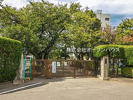 ねむの木保育園 198m