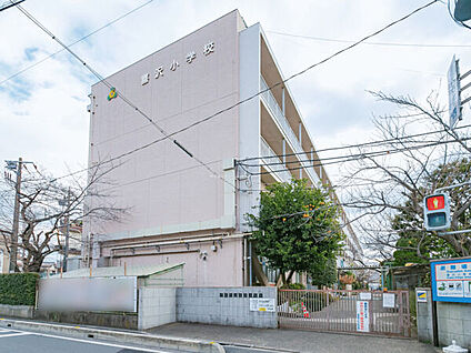 戸田市立戸田東中学校 1253m