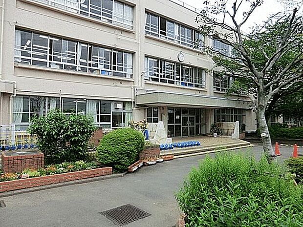 稲城市立稲城第六小学校（約517m）