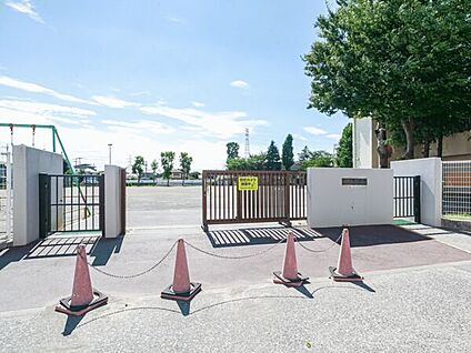 府中市立本宿小学校 509m