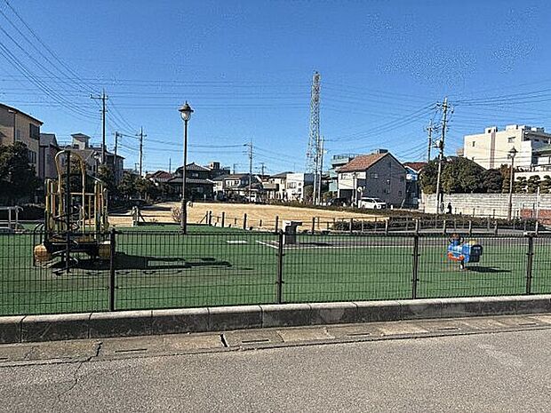 新郷ふれあい公園（約1,437m）