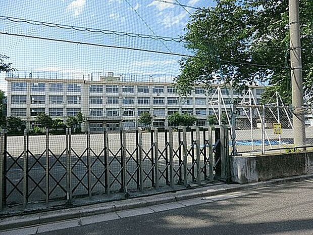 練馬区立大泉西中学校（約1,992m）