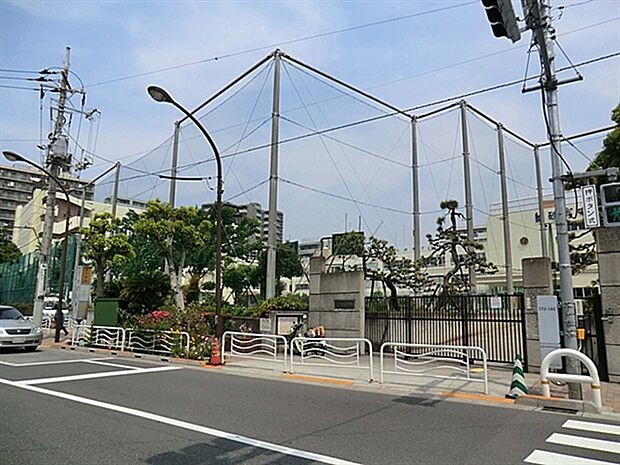 江東区立砂町中学校（約637m）