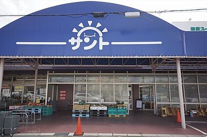 春日井市立南城中学校 762m