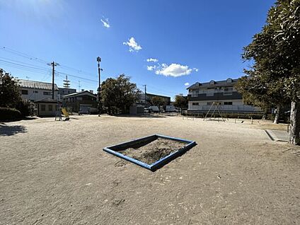マルエツ 下総中山店 1237m