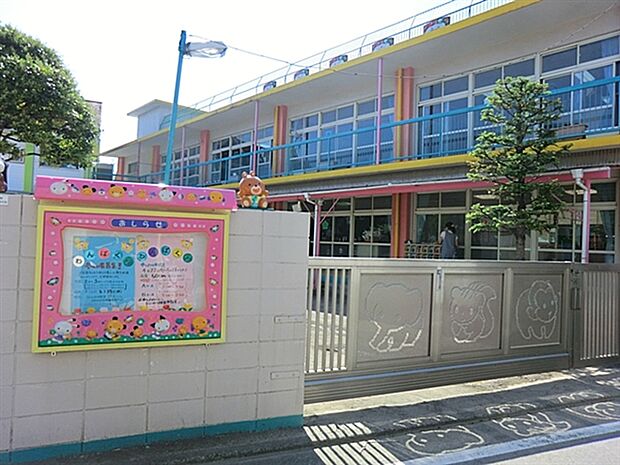白山幼稚園(約586m)