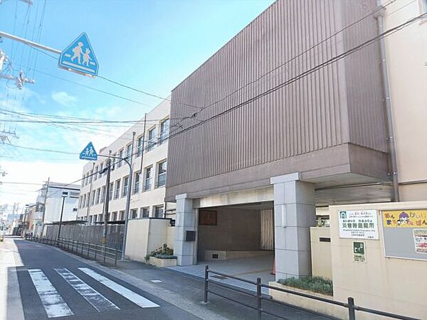 大阪市立生江小学校(約526m)