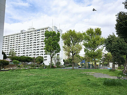 緑道公園 399m