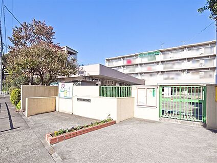 世田谷区立喜多見中学校 271m