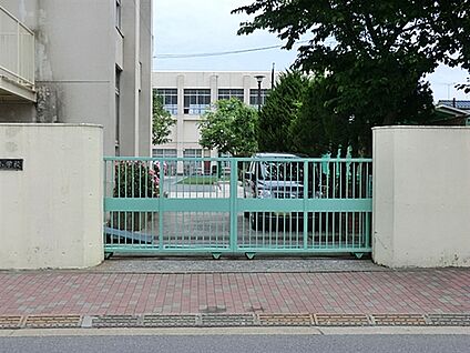 大田区立中富小学校 365m
