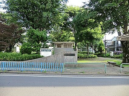 下石神井坂下公園 308m