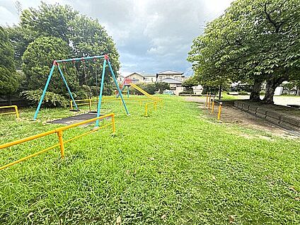 島廻り公園 766m