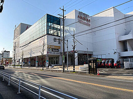 ヤマナカ アスティ店 798m