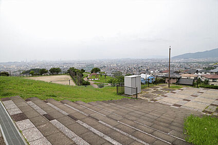 生松台中央公園 377m