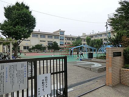 江戸川区立西小岩小学校 414m