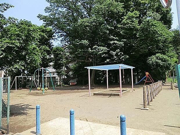 下保谷第三児童遊園(約612m)